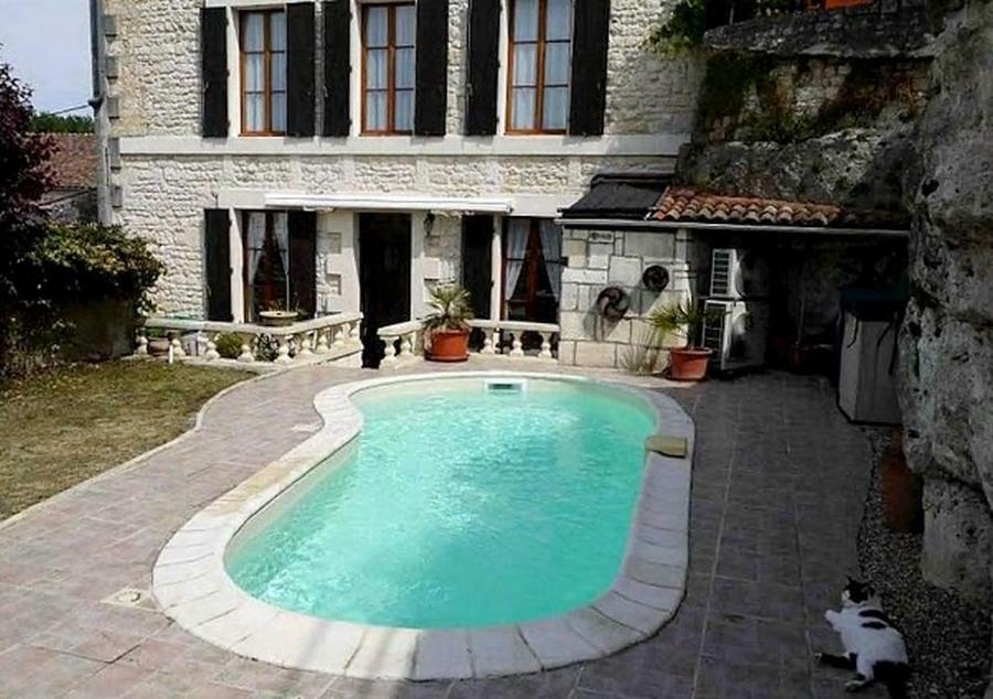 La Maison De L'Aubepin Saint-Savinien 外观 照片